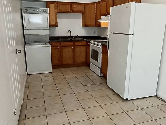 2nd image of 3220 SW 26th Ter APT 4
