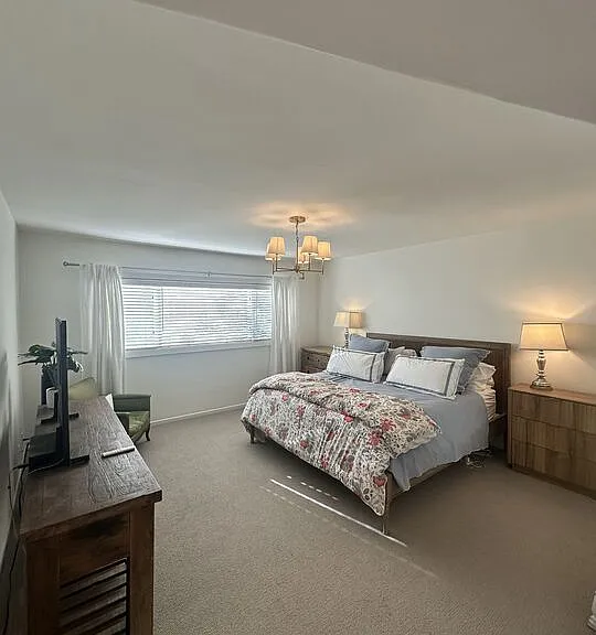451 S Barrington Ave #202 — Photo 11
