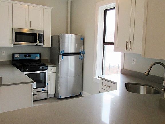 2nd image of 28-23 42nd St #B5