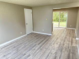 911 8th St SE #2, Puyallup, WA 98372