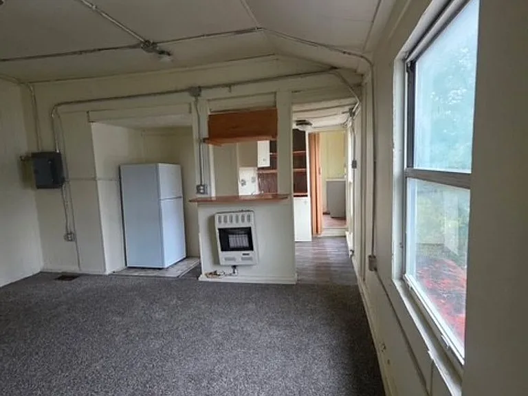 1712 Walnut St — Photo 6