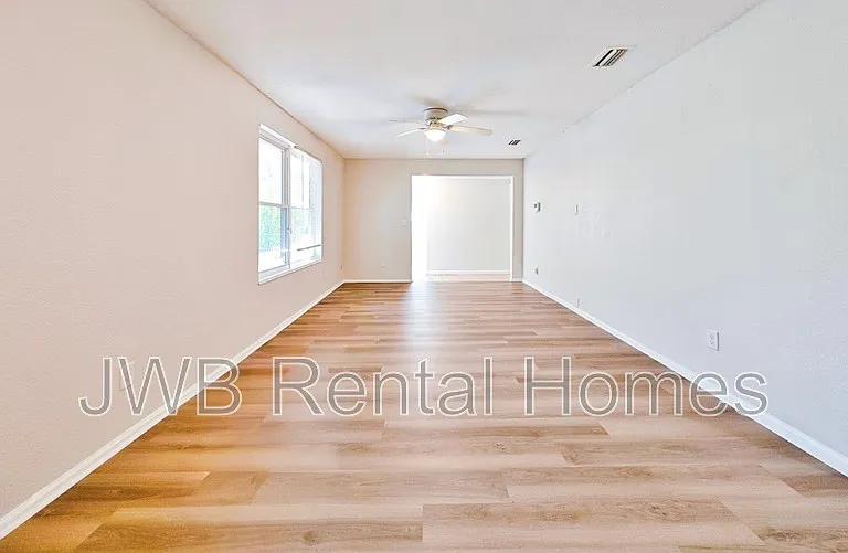 455 W 58th St — Photo 6
