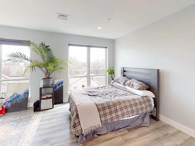 40 B St #302 — Photo 10