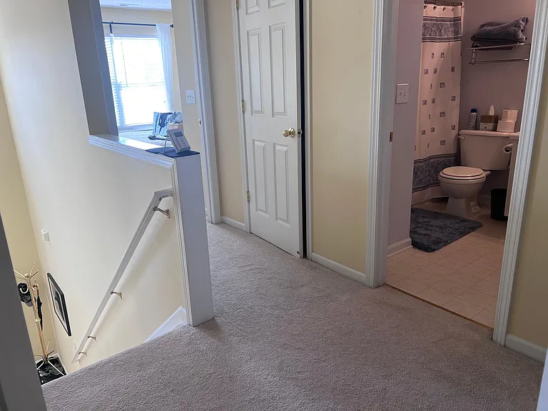 Hallway and 2nd Full bath upstairs