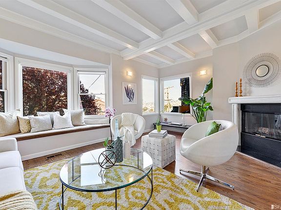 3rd image of 3943 21st St