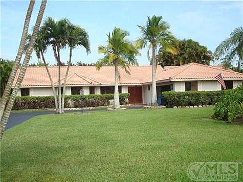 2nd image of 9785 Hindel Ct