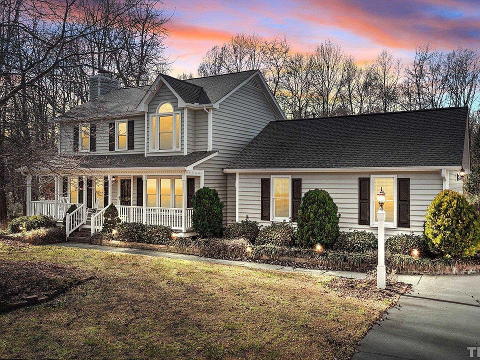 1st image of 310 Snead Dr