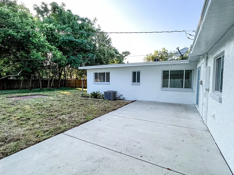 1300 Bennett Rd — Photo 22