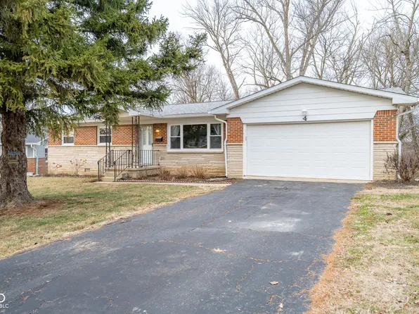 4 Paradise Ln, Greencastle, IN 46135