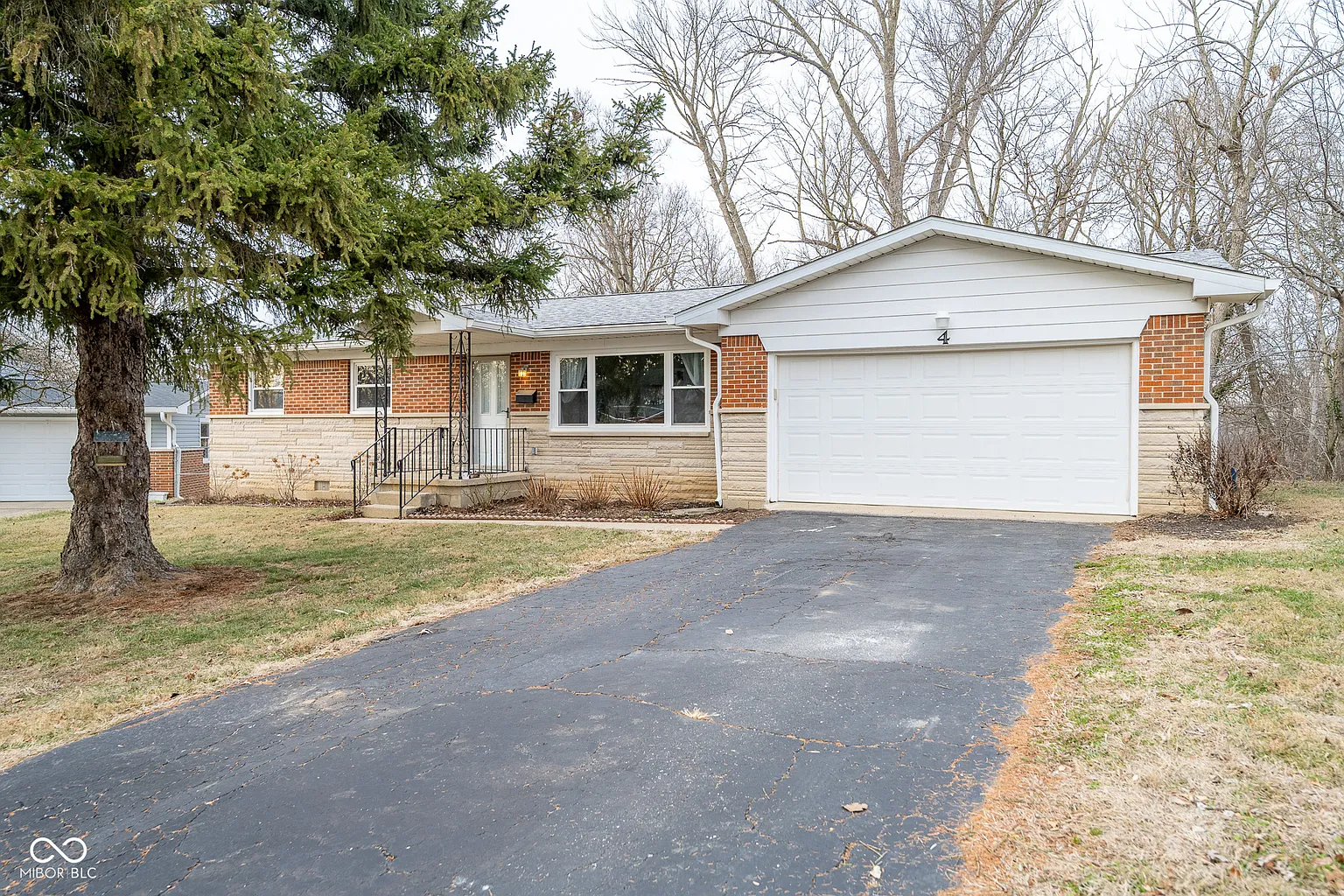 4 Paradise Ln photo 1
