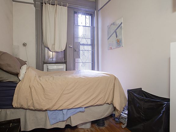 5th image of 33 E 7th St Floor 2