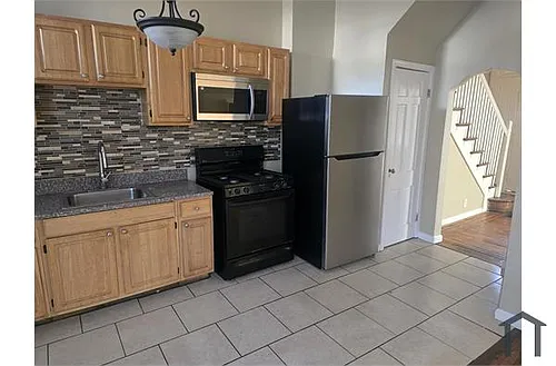 4028 W Cold Spring Ln Photo 1
