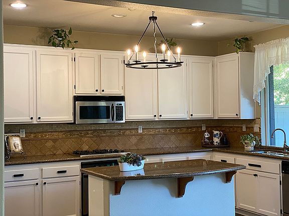 3rd image of 10132 Baylee Ln