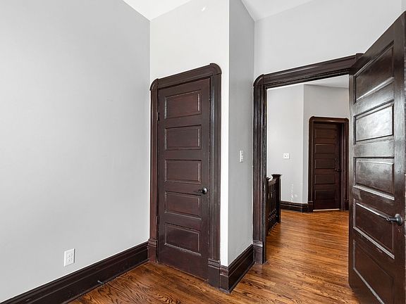 4th image of 4575-3 Gibson Ave #0
