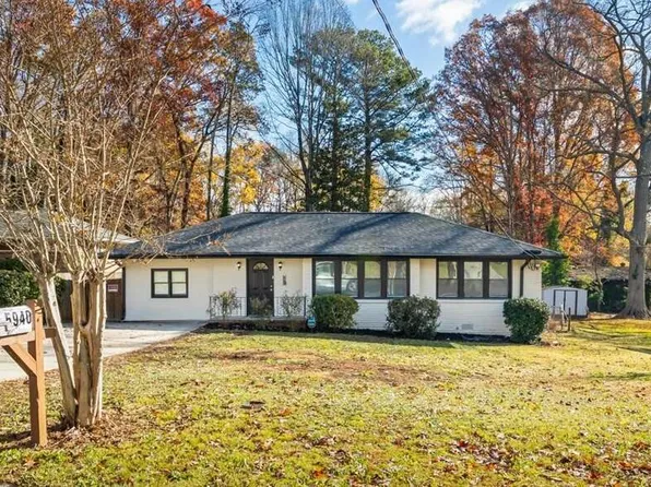 5940 Moss Dr, Forest Park, GA 30297