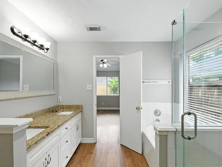 4127 Great Forest Ct — Photo 24