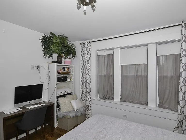 2101 W Fletcher St #1 — Photo 10