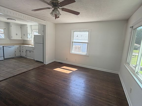 4th image of 416 Byland Dr