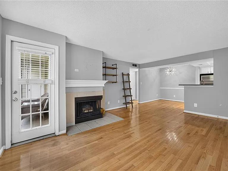 1021 Chastain Park Ct NE — Photo 1