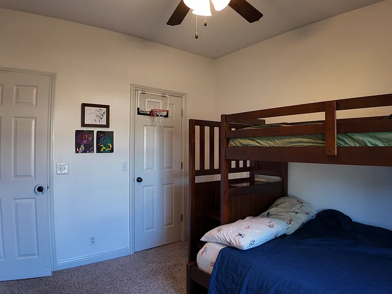 1624 Brewster Ln — Photo 10