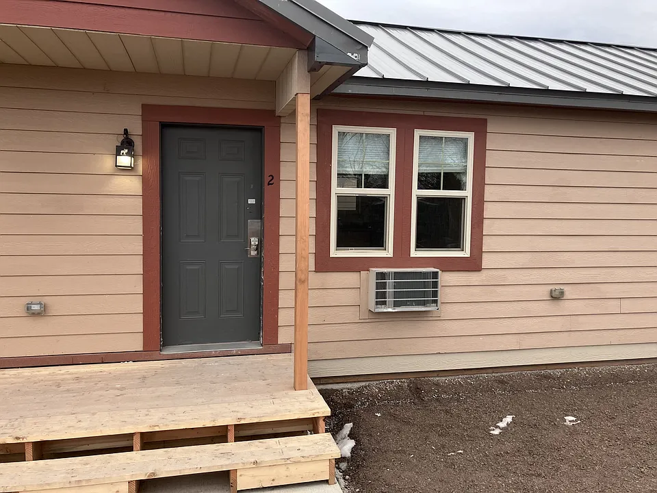 40 Davis Ct #2