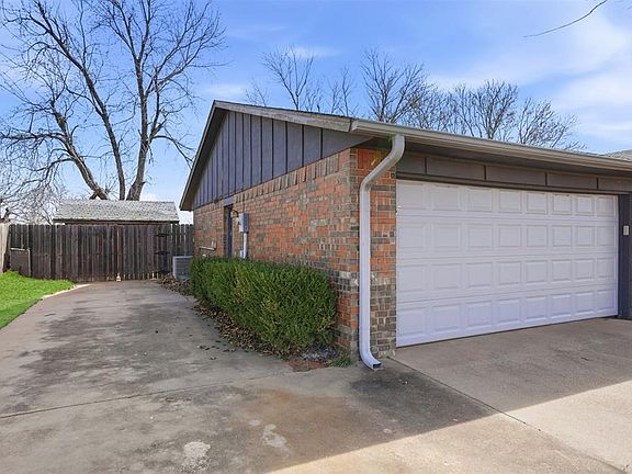 5th image of 110 Peggy Dr