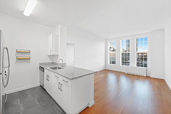 1st image of 184 Kent Ave APT B605
