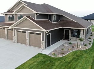 1003 Cornerstone Ln, Bismarck, ND 58503