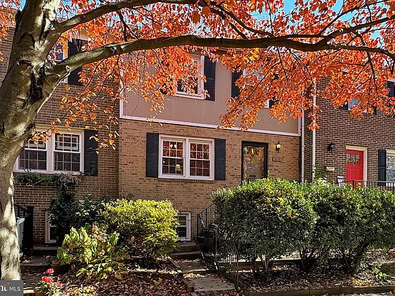 2nd image of 1615 Hancock Ave