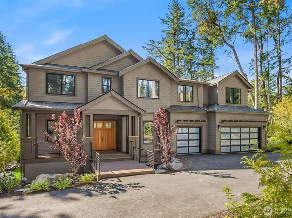 4740 Rose Avenue NE, Bainbridge Island, WA 98110