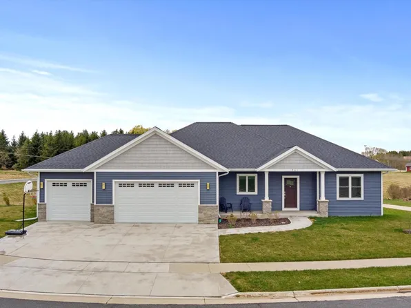 961 Berenschot TRAIL, Cedar Grove, WI 53013