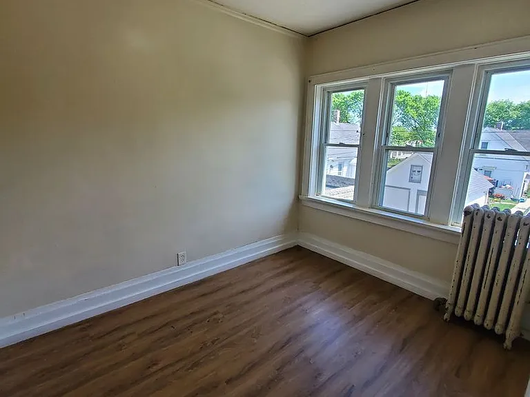 3866 N Port Washington Rd. - 8 Unit — Photo 10