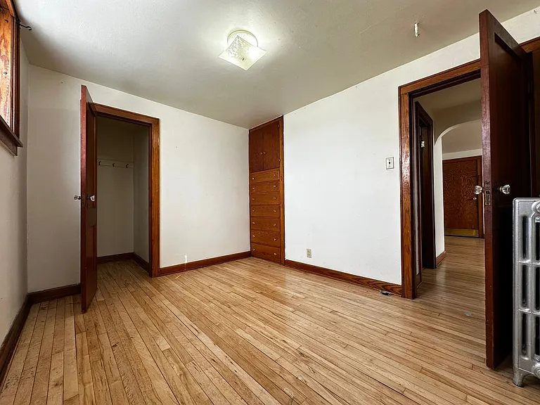 822 Pine St — Photo 59