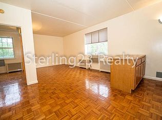 25-66 12th St #206, Astoria, NY 11102
