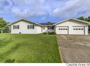 35 Country Towne Rd, Springfield, IL 62712