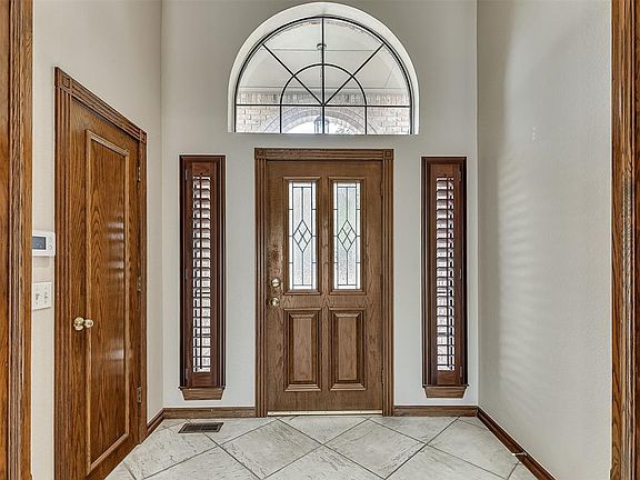 3rd image of 3621 Barwick Dr