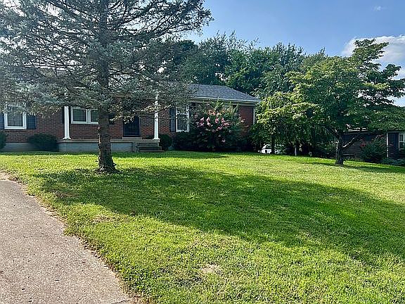 2nd image of 652 Maple St