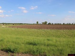 35868 Sharon Prairie Dr, Le Sueur, MN 56058