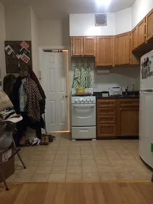 Rented by Meraki Realty LLC | media 13