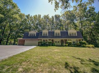 65 Oak Grove Ln, Belleville, IL 62221