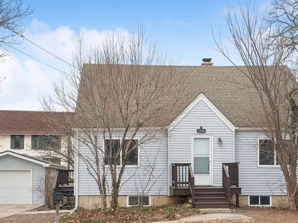 2250 N Meacham Rd, Schaumburg, IL 60173