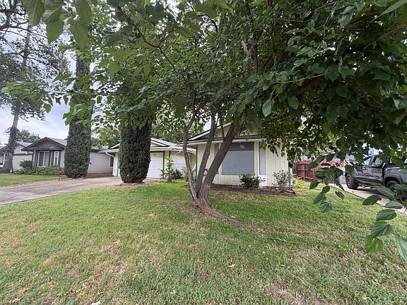 2nd image of 7600 Tierra Wood Way