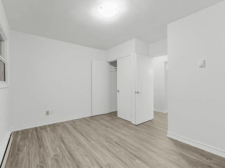 60 Prince Edward St — Photo 5