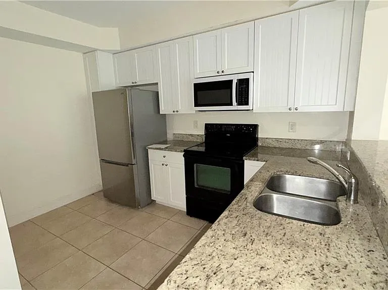 1100 Pine Ridge Rd #A207 — Photo 2