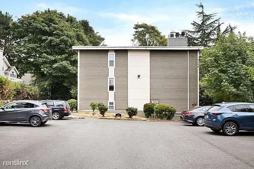 619 9th Ave S Photo 1