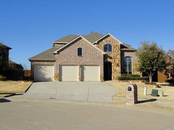 1st image of 912 Hidden Springs Ct