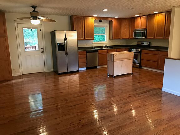 3rd image of 329 Vista Trl