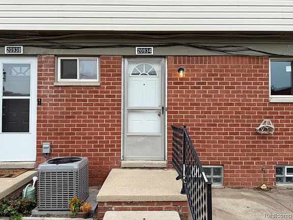 2nd image of 20934 Hunt Dr