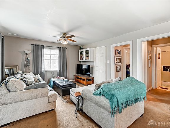 3rd image of 143 Marshall St