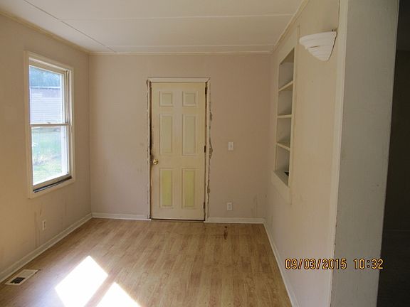 4th image of 2631 Skyland Dr